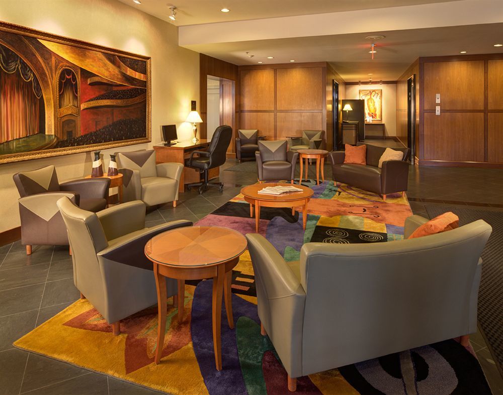 Radisson Hotel Milwaukee West Wauwatosa Exterior photo